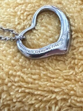Tiffany & Co. Open Heart Pendant Necklace - Silver on Yellow